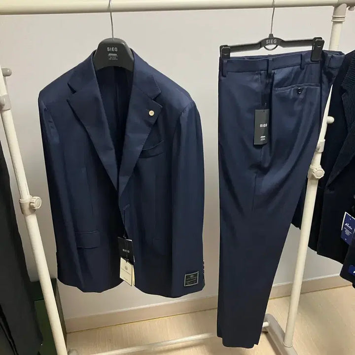 [BUNJANG] Zieg Navy Suit Set (Kiton Group Carlo Barbera Fabric) / 지이크 네이비 수트 셋업 (kiton 그룹 패밀리 원단)