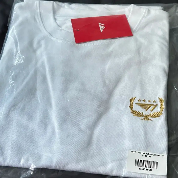 [BUNJANG] T1 2023 Worlds Championship T-shirt and Cap Bundle Set / [미개봉] 23월즈 T1 우승 티셔츠+볼캡