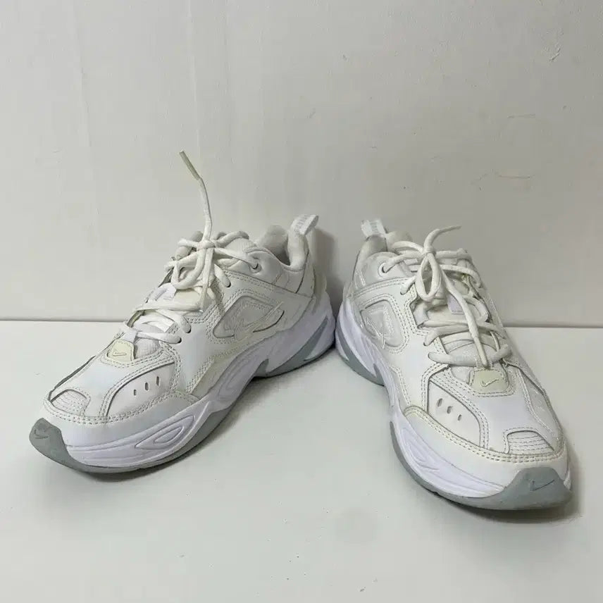 [SOLD OUT] 230 나이키 M2K 테크노 화이트 운동화 정품