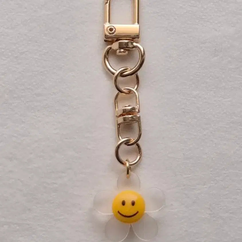 [BUNJANG] Smile Flower Keychain / Daisy Bag Charm / 스마일 꽃 키링 / 데이지 키링 / 가방 키홀더