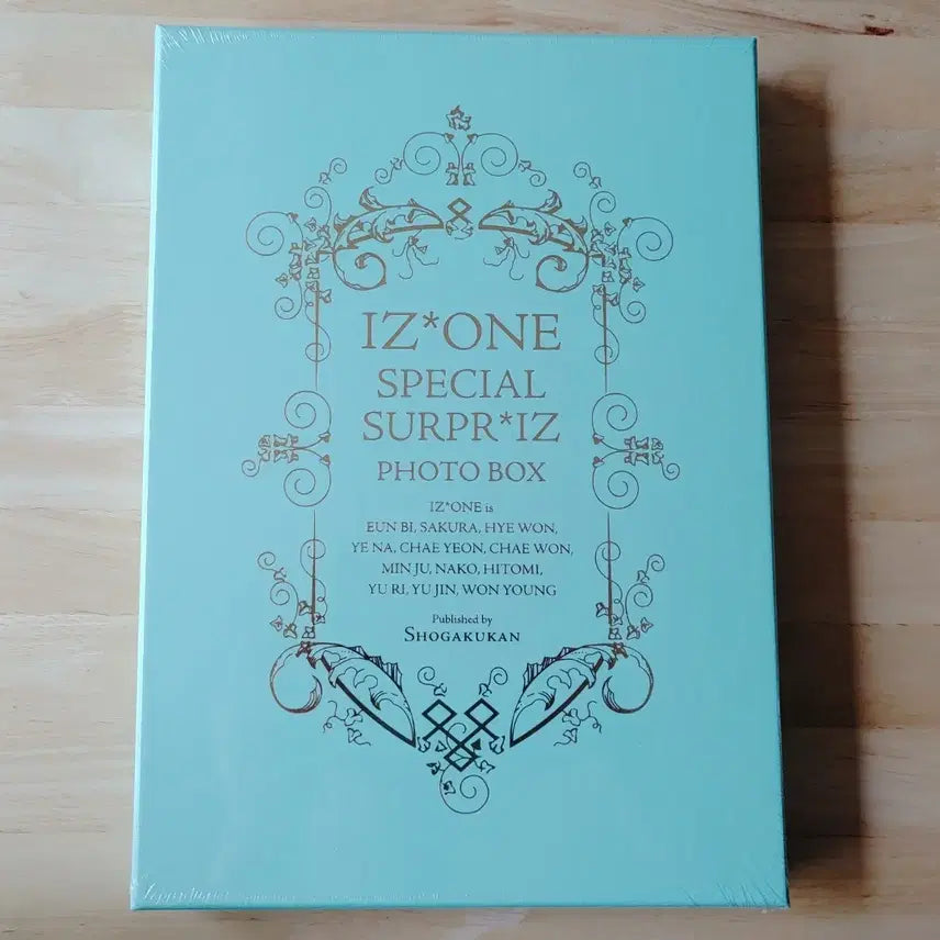 [BUNJANG] IZ*ONE SURPR*IZ PHOTO BOX Photobook Sealed / 아이즈원 SURPR*IZ PHOTO BOX 포토북 미개봉