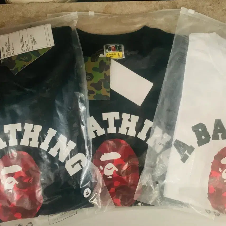 [BUNJANG] BAPE T-shirt White/Black - Sealed / 특가**베이프 반팔 티셔츠 화이트/블랙 미개봉 새상품