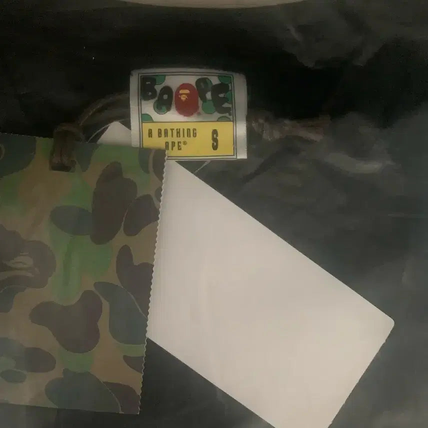 [BUNJANG] BAPE T-shirt White/Black - Sealed / 특가**베이프 반팔 티셔츠 화이트/블랙 미개봉 새상품