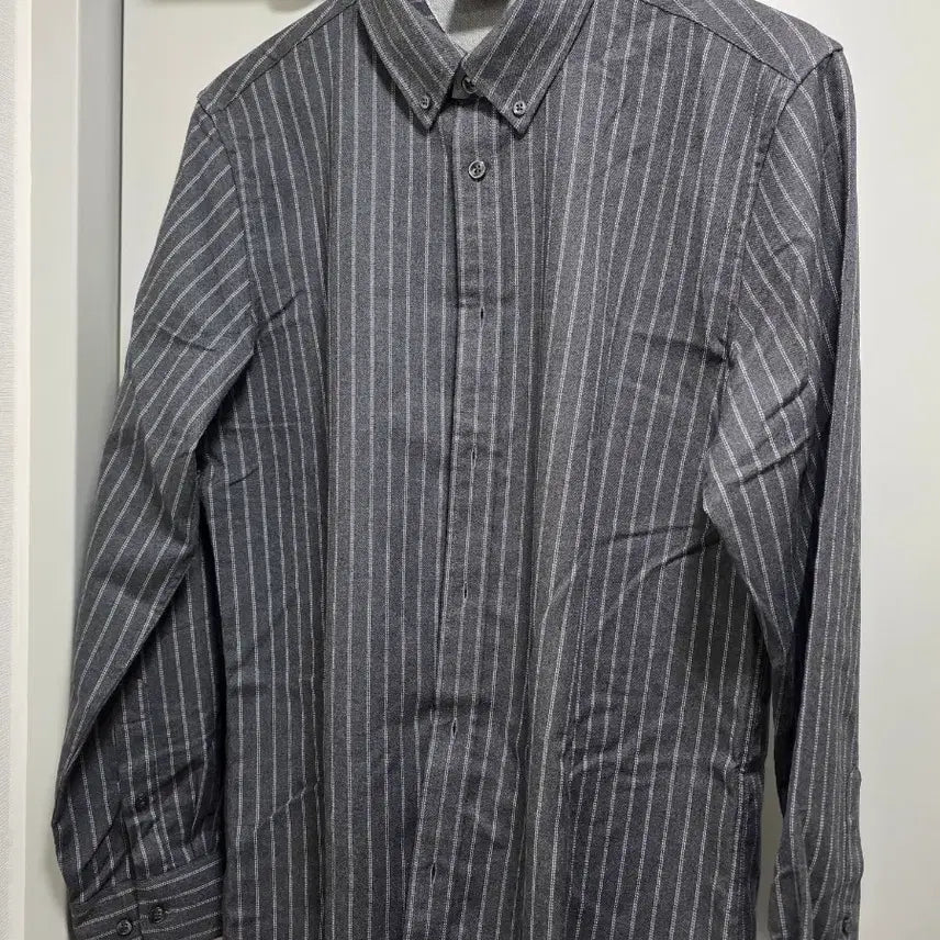 [SOLD OUT] (단순택제거) Karaku 스트라이프 긴팔 셔츠 그레이 L