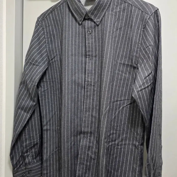 [SOLD OUT] (단순택제거) Karaku 스트라이프 긴팔 셔츠 그레이 L