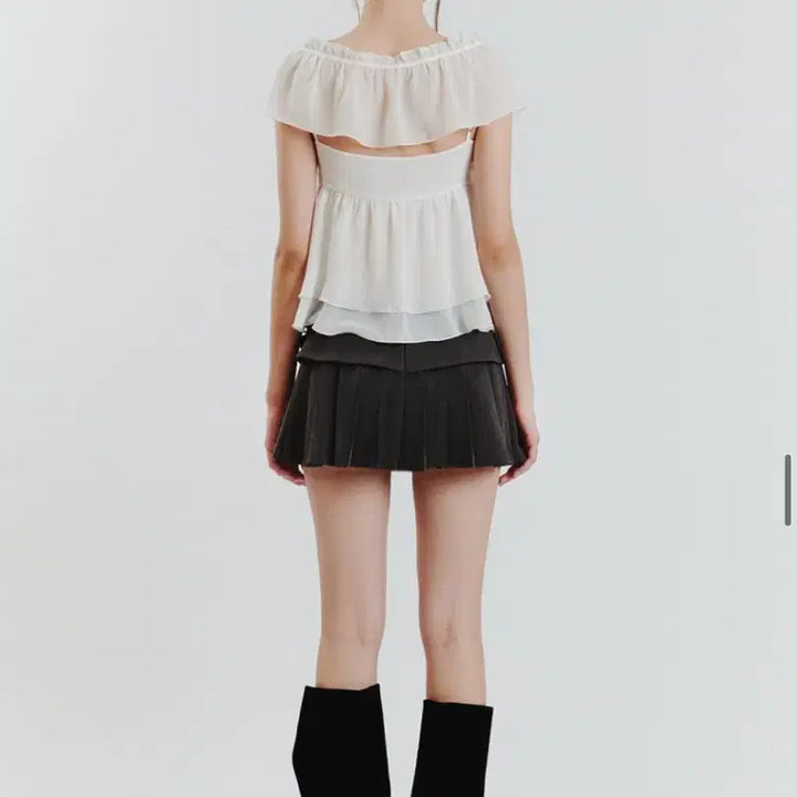 [SOLD OUT] 페인오어플레져 ella cape blouse 엘라 케이프 블라우스