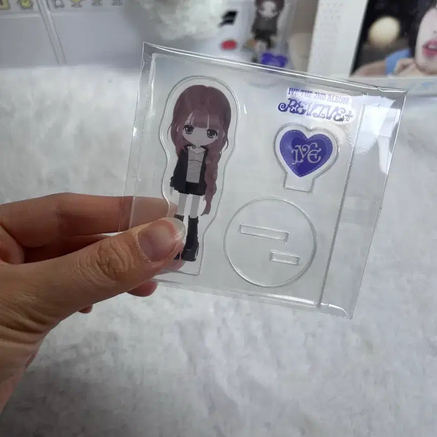 [BUNJANG] Wonyoung Revive Acrylic Stand / 원영 리바이브 아크릴 스탠드