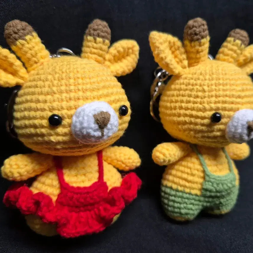 [BUNJANG] Yellow Giraffe Couple Keychain / 노랑깜찍이 기린 키링