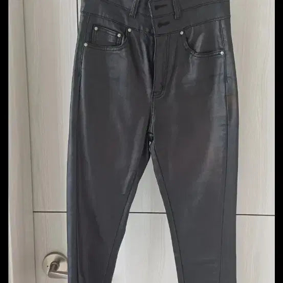 [BUNJANG] Black Leather High-Waist Slit Pants / 블랙 레더 하이웨스트 슬릿 팬츠