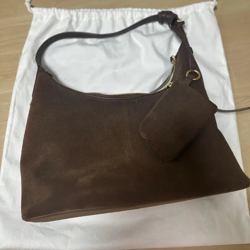 [BUNJANG] Demeriel Veneta Suede Hobo Bag / 드메리엘 베네타 스웨이드 가방