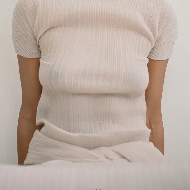 [BUNJANG] LFM Accord Crease Top Beige Blouse / LFM  accord crease 탑 스킨 베이지 (플리츠)