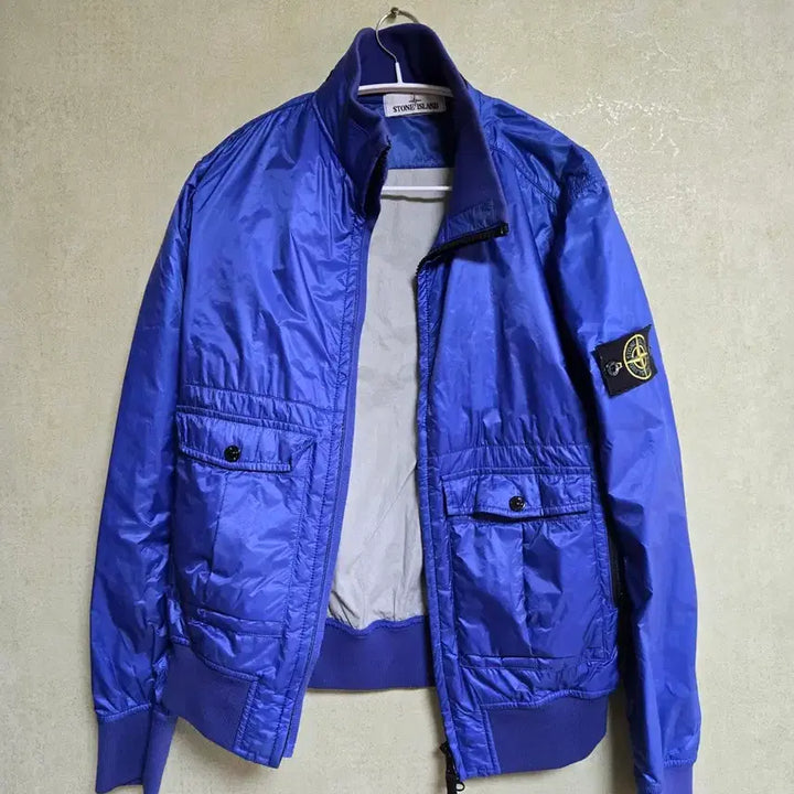 [SOLD OUT] 스톤아일랜드 마이크로립스탑 블루종 자켓 M
