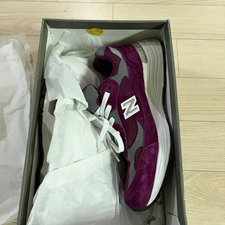 [BUNJANG] New Balance M992BA Sneakers / 뉴발란스 M992BA