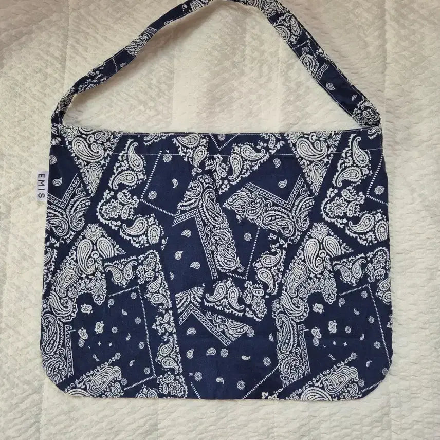 [SOLD OUT] 거의새것)이미스 페이즐리 에코백 네이비
