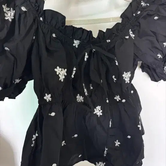 [BUNJANG] Withoutsummer Off-Shoulder Summer Top / (옷 정리 중) Withoutsummer 위드아웃썸머 호캉스 여름 옷