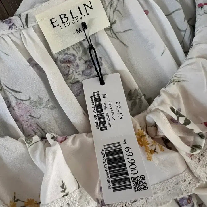 [BUNJANG] Evelyn Flower Cap-Integrated One-Piece Pajamas (M) / 새상품 에블린 플라워 캡내장 원피스 파자마 M