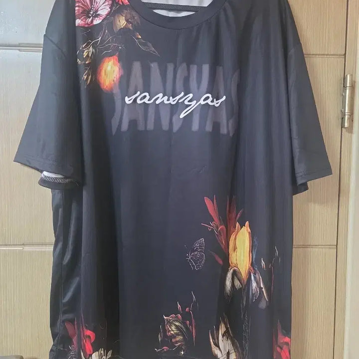 [BUNJANG] Plus Size Printed T-Shirts (Bundle Set) - Black / 플러스사이즈 프린팅 박스티 2종 일괄 (새제품)