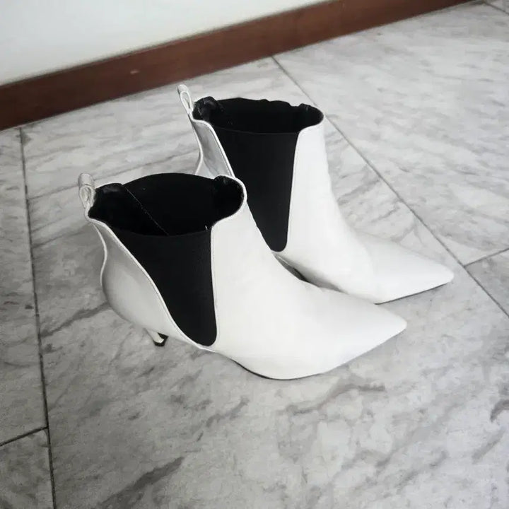 [BUNJANG] White Ankle Boots 235 / 화이트 앵클 부츠 235
