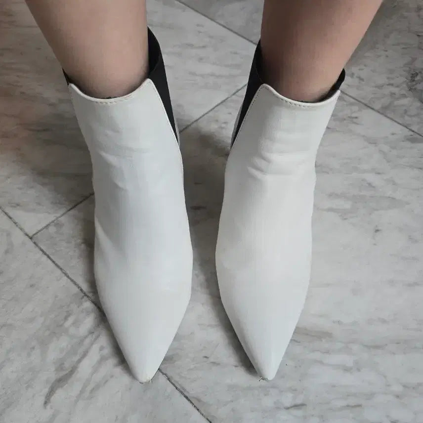 [BUNJANG] White Ankle Boots 235 / 화이트 앵클 부츠 235