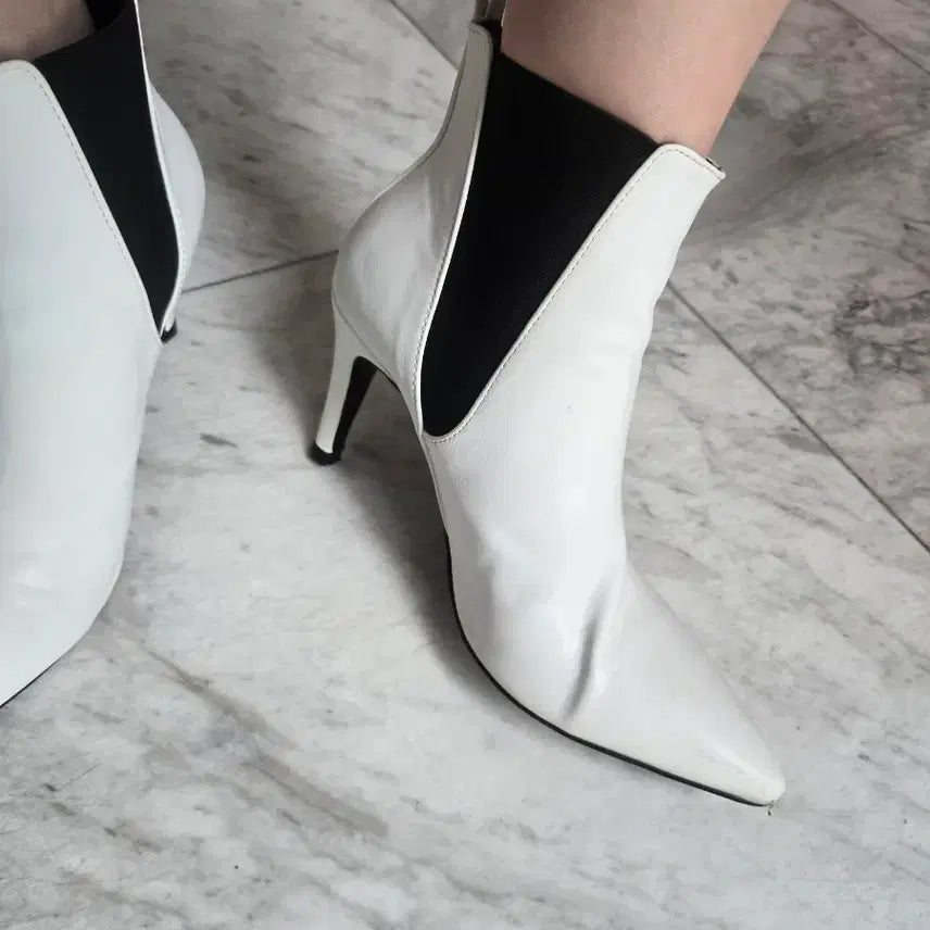 [BUNJANG] White Ankle Boots 235 / 화이트 앵클 부츠 235