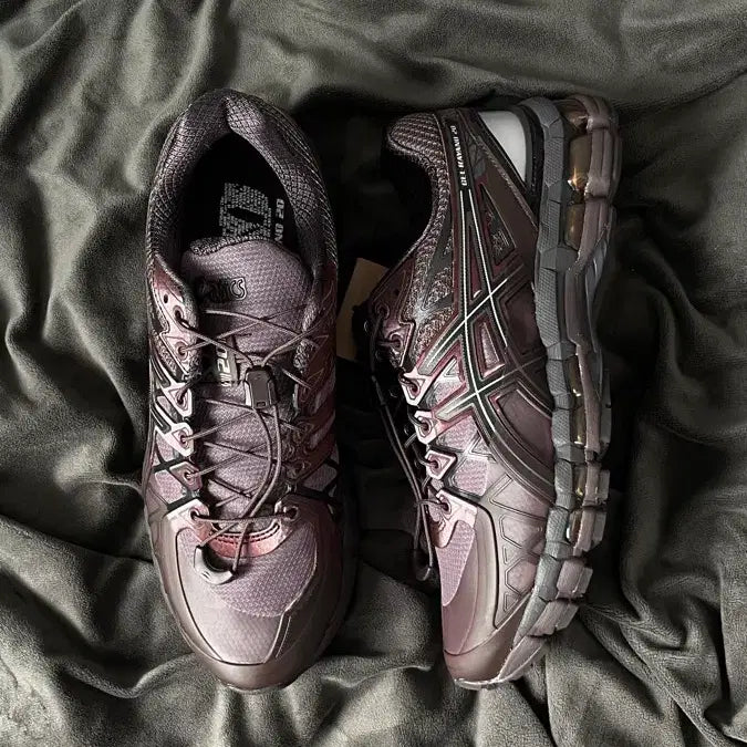 [BUNJANG] ASICS x Unaffected GEL-KAYANO 20 Dark Cherry Running Shoes (270mm) / 아식스 x 언어펙티드 젤 카야노 20 다크체리 270mm 박스포함 새상품