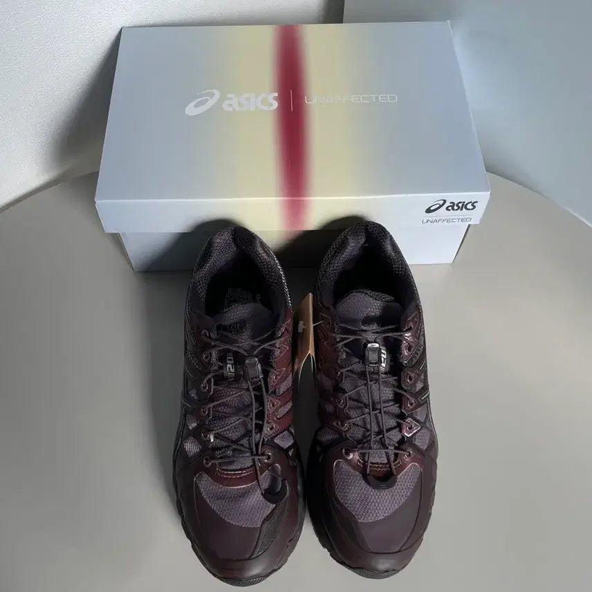 [BUNJANG] ASICS x Unaffected GEL-KAYANO 20 Dark Cherry Running Shoes (270mm) / 아식스 x 언어펙티드 젤 카야노 20 다크체리 270mm 박스포함 새상품