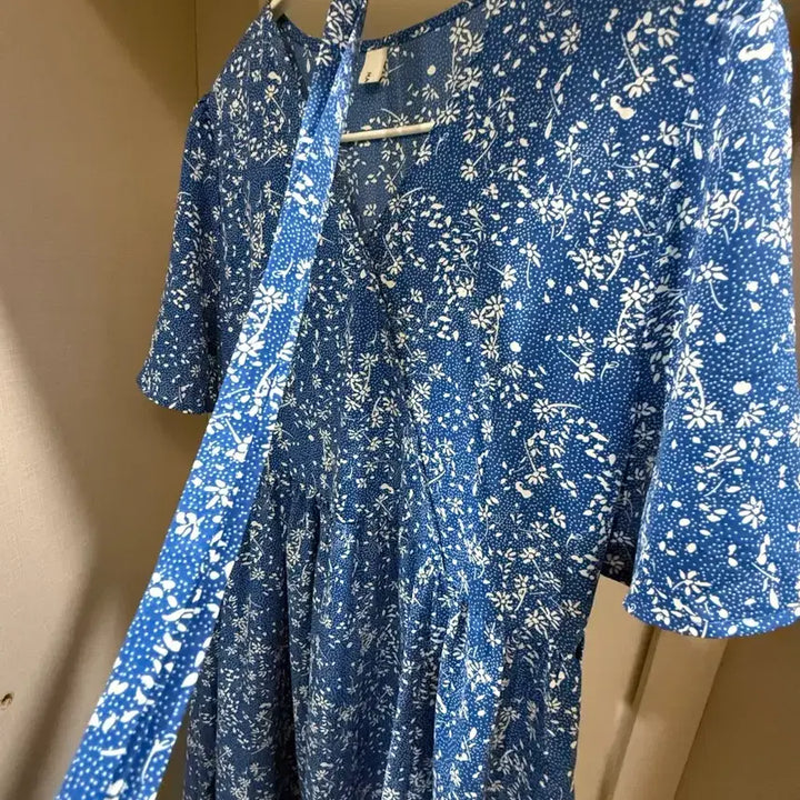 [BUNJANG] V-Neck Floral Wrap Long Dress - Blue / 브이넥 플라워 랩 롱원피스 블루