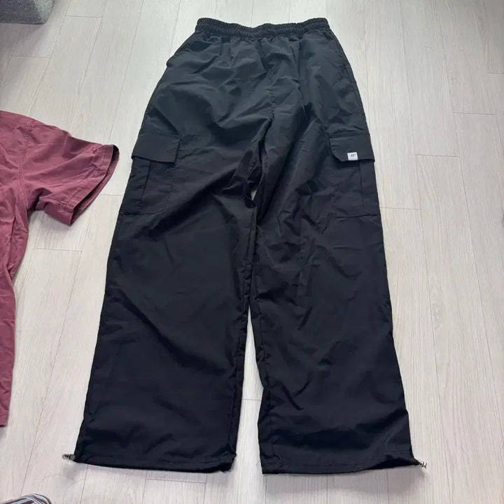 [BUNJANG] Npisutio Nylon Cargo Wide Pants - Black / 엔피스튜디오 나일론 카고 와이드 팬츠 블랙