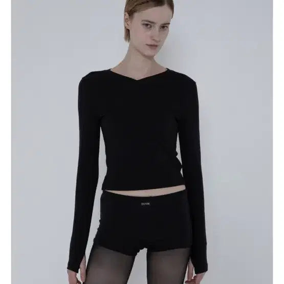 [BUNJANG] Innir 253 Cotton Modal V-Neck T-Shirt Black / Innir 이니어 253 코튼 모달 브이넥 티셔츠 블랙