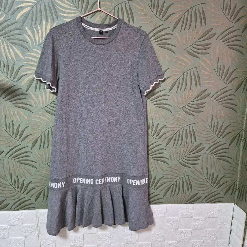 [SOLD OUT] 오프닝세레모니 회색 반팔 원피스