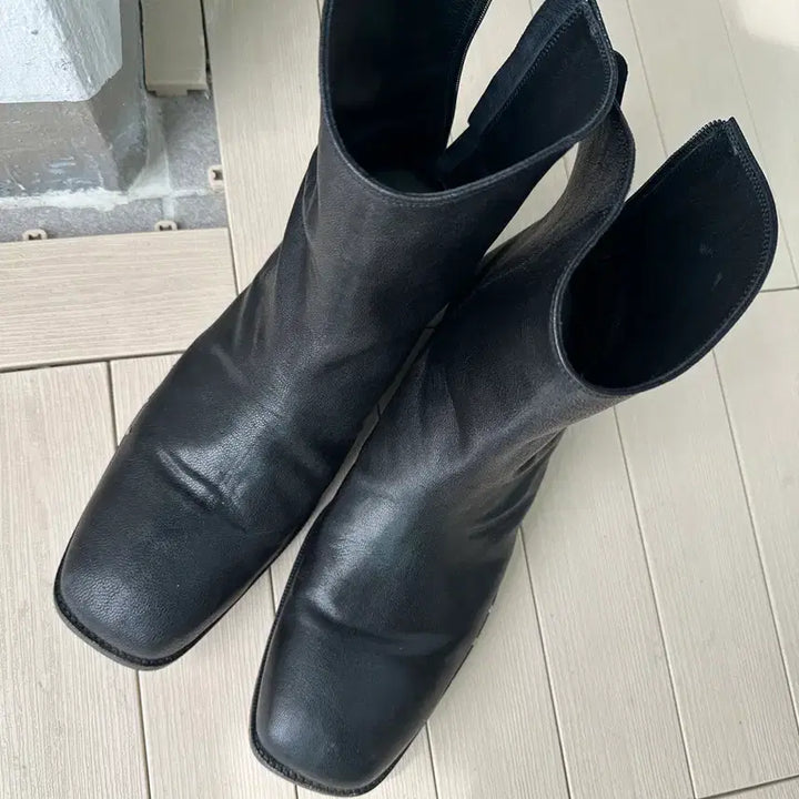 [SOLD OUT] 라벨아카이브 스터드 부츠 280