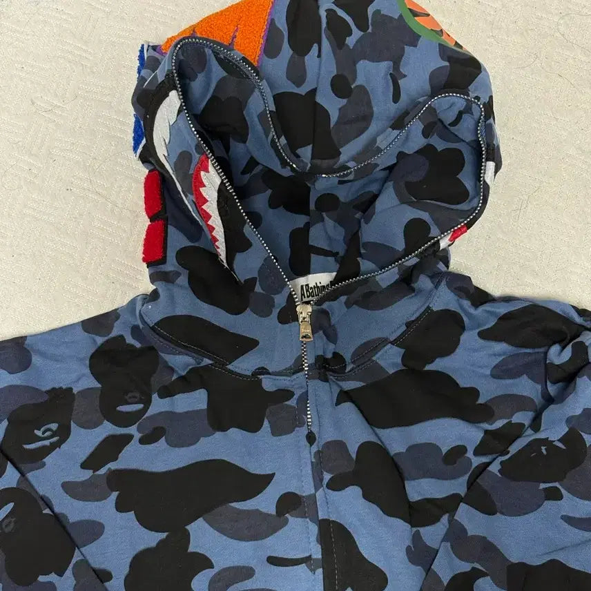 [BUNJANG] BAPE Cheonggye Shark Hoodie Zip-up / 베이프 청계 샤크 후드집업