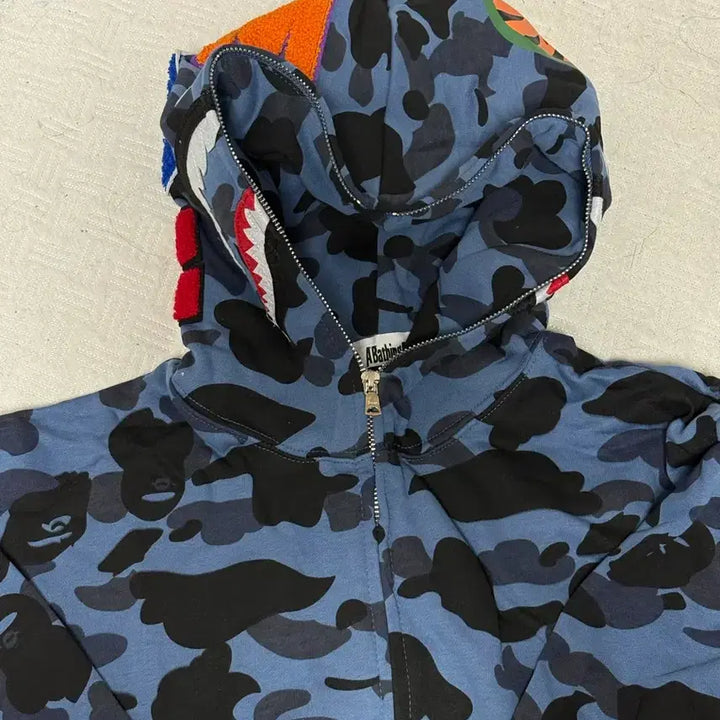 [BUNJANG] BAPE Cheonggye Shark Hoodie Zip-up / 베이프 청계 샤크 후드집업