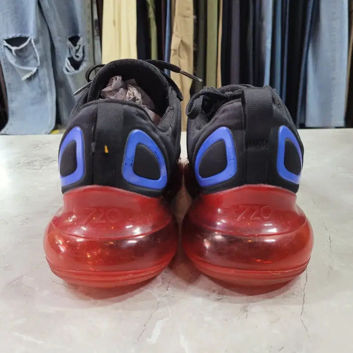 [BUNJANG] Nike Air Max 720 Black/Blue/Red Sneakers / Nike 나이키 에어맥스 720 검정/파랑/빨강 운동화