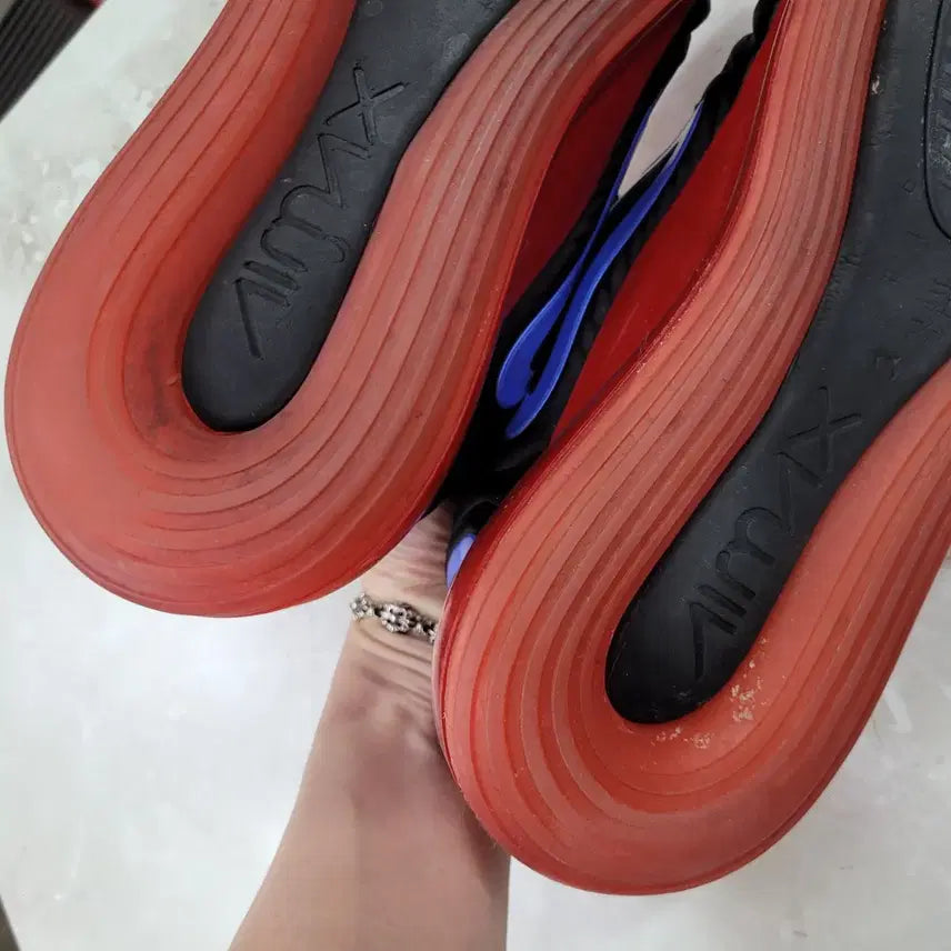 [BUNJANG] Nike Air Max 720 Black/Blue/Red Sneakers / Nike 나이키 에어맥스 720 검정/파랑/빨강 운동화
