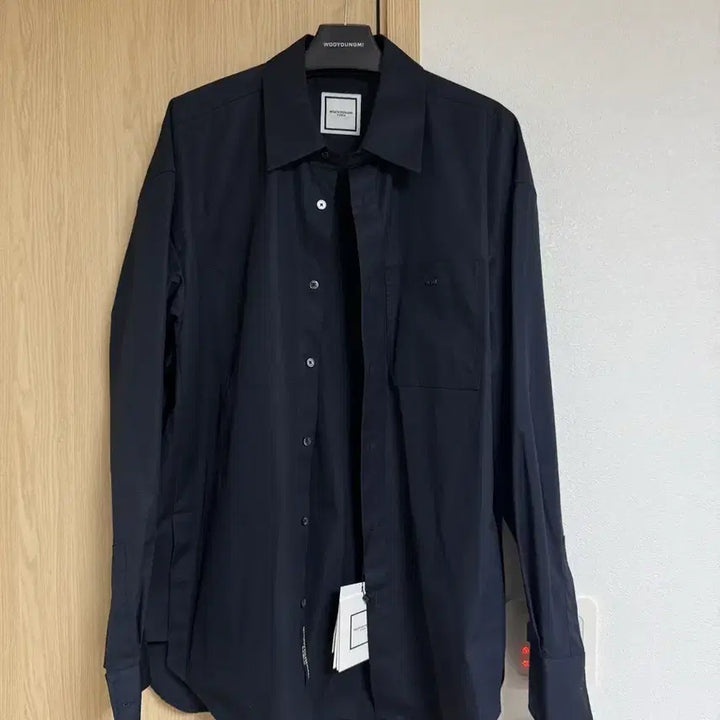 [BUNJANG] Wooyoungmi Cotton Back Logo Shirt Navy / [52] 25F/W 우영미 코튼 백로고 셔츠 네이비 새상품