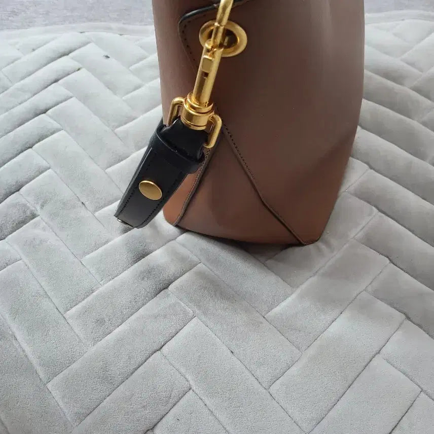 [BUNJANG] Beanpole Brown Cross Bag / 빈폴가방