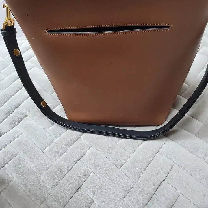 [BUNJANG] Beanpole Brown Cross Bag / 빈폴가방