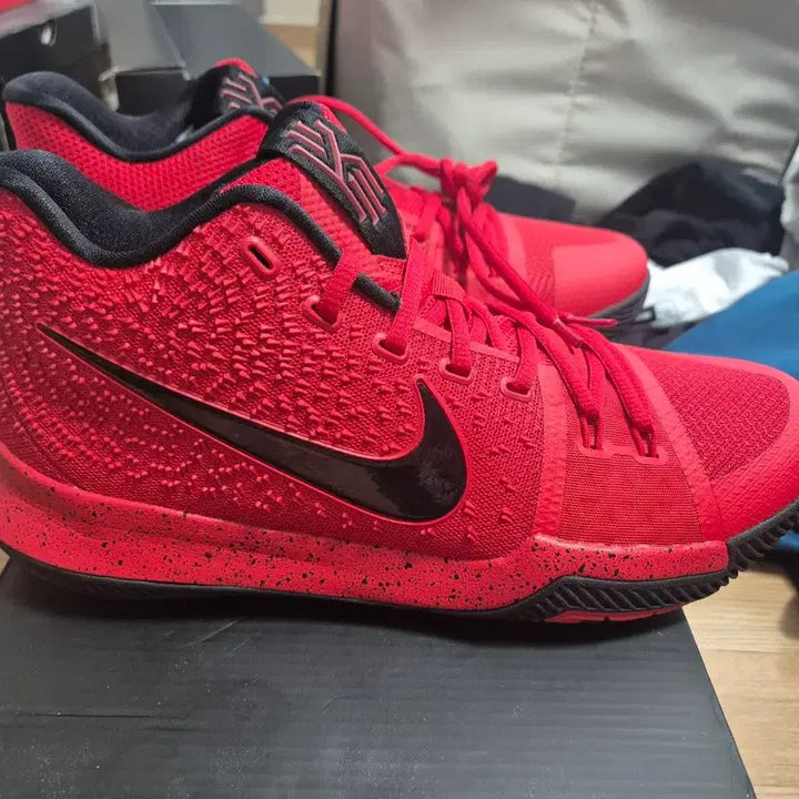[BUNJANG] Kyrie 3 285 Sneakers / 카이리 3 285