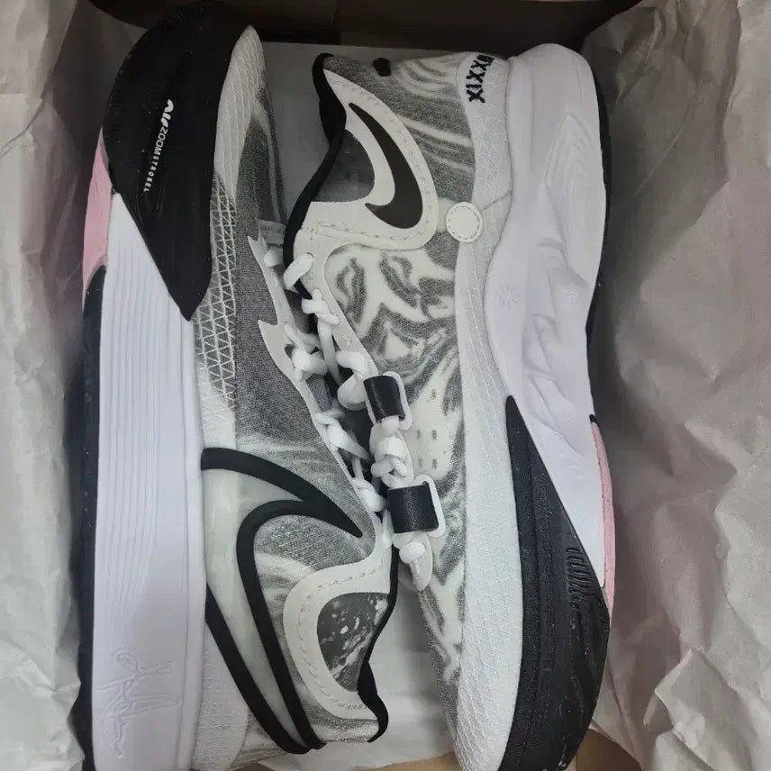 [BUNJANG] Nike Kyrie 8 Basketball Shoes / 카이리8 285