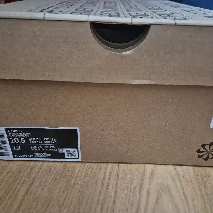 [BUNJANG] Nike Kyrie 8 Basketball Shoes / 카이리8 285