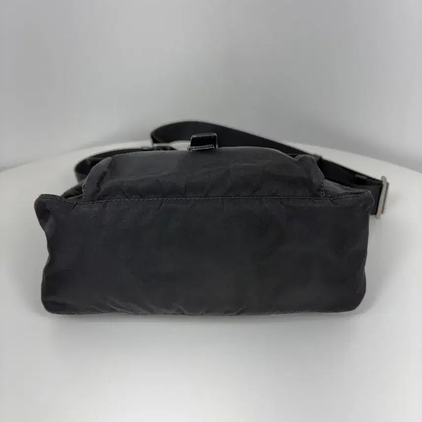 [BUNJANG] Prada Nylon Messenger Bag / 프라다 나일론 크로스백 메신저백