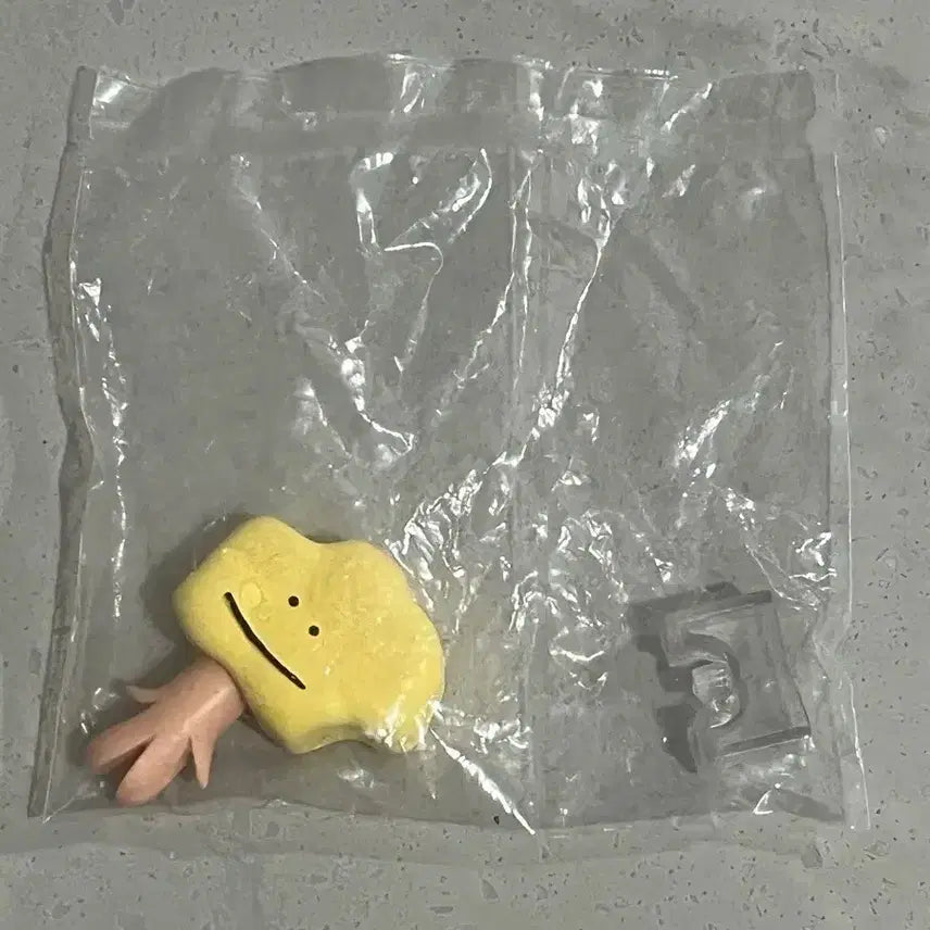[BUNJANG] Bandai Winner Alien Wiener Sausage Narundesu Gacha Figures / 반다이 위너 외계인 도시락 비엔나 소세지 나라분데스 나란히 피규어 가챠