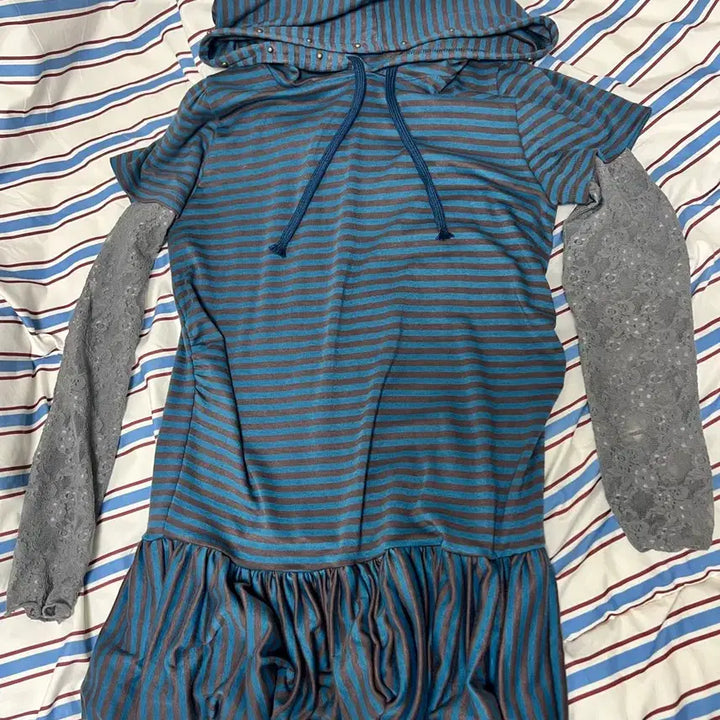 [BUNJANG] Kimahop Verymong Layered Hoodie Blue / 김아홉 베리몽 layerd hoodie blue