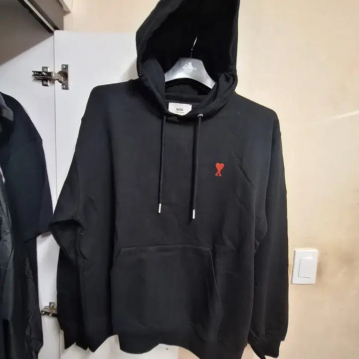 [SOLD OUT] 정품 아미 스몰 하트 블랙 후드티 XL 새상품