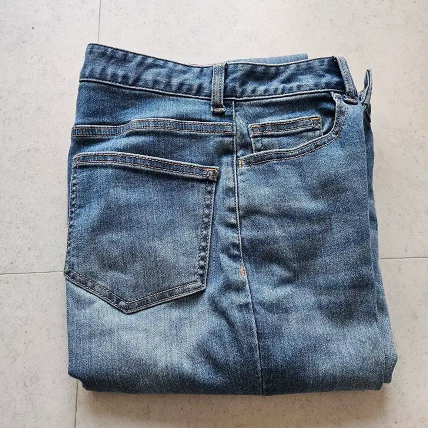 [BUNJANG] Andar Semi-Bootcut Jeans / 안다르 세미부츠컷 청바지