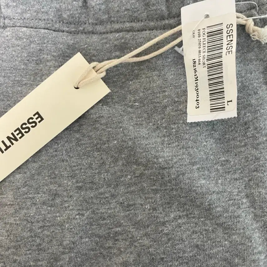 [BUNJANG] Fear of God Essentials Sweat Shorts Gray L / 18FW 피오갓 에센셜 스웻쇼츠 반바지 그레이 L