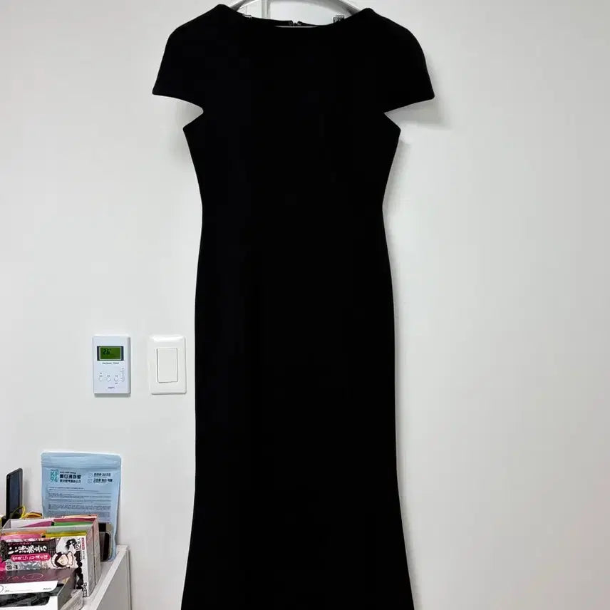 [BUNJANG] Flohm Iconic Mermaid Dress (M) / 플로움 아이코닉 머메이드 드레스 사이즈 M
