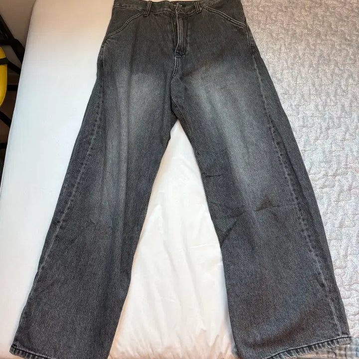 [BUNJANG] Hatching Room Wide Curve Jean Washed Black Size 2 / 해칭룸 와이드 커브진 워시드블랙 2사이즈