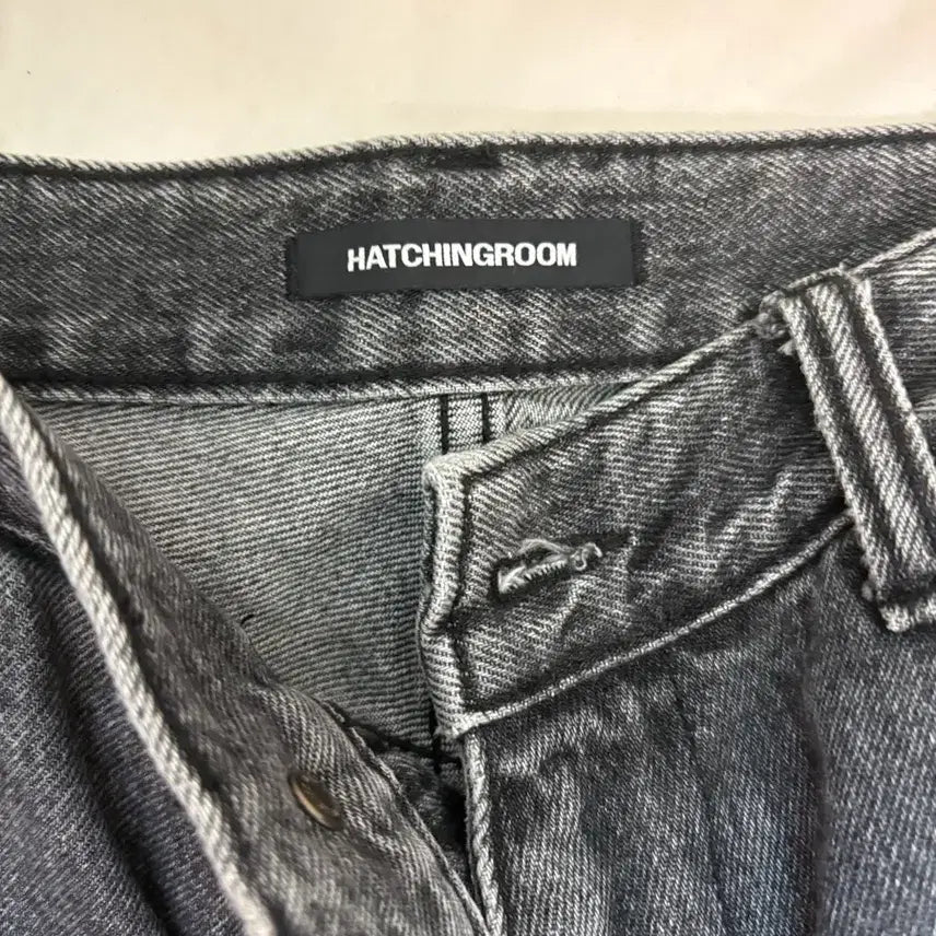 [BUNJANG] Hatching Room Wide Curve Jean Washed Black Size 2 / 해칭룸 와이드 커브진 워시드블랙 2사이즈